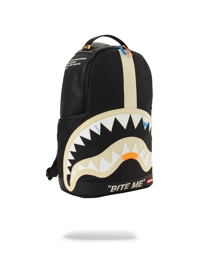 BITE ME SHARK (SİYAH) Sırt Çantası
