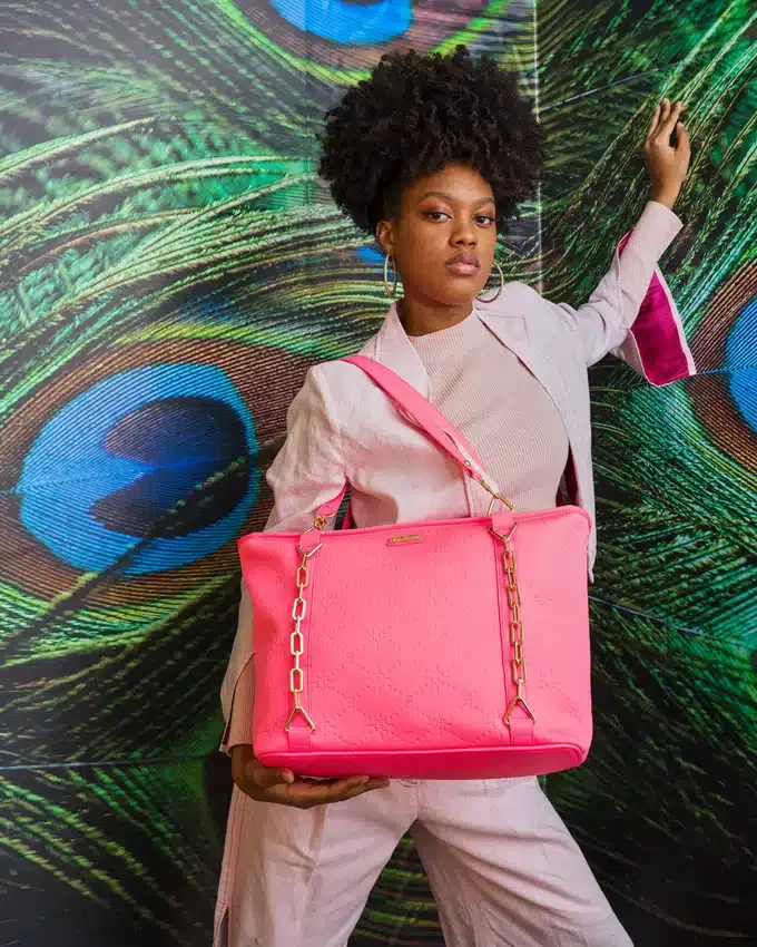 CHAIN REACTION Tote Çantalar