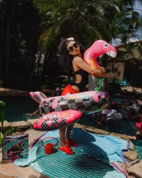 FLAMINGO MAFIA – HAVUZ PARTİSİ Deniz Yatakları