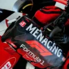 FORMULA 1 MENACING Silindir Çantalar