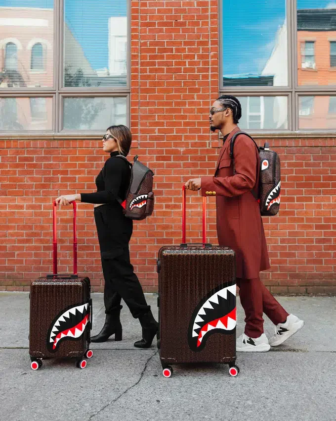 FRENZY SHARKS SHARKNAUTICS SERT KABUKLU TAM BOY VALİZ
