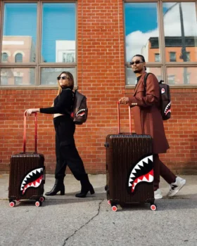 FRENZY SHARKS SHARKNAUTICS SERT KABUKLU VALİZLER