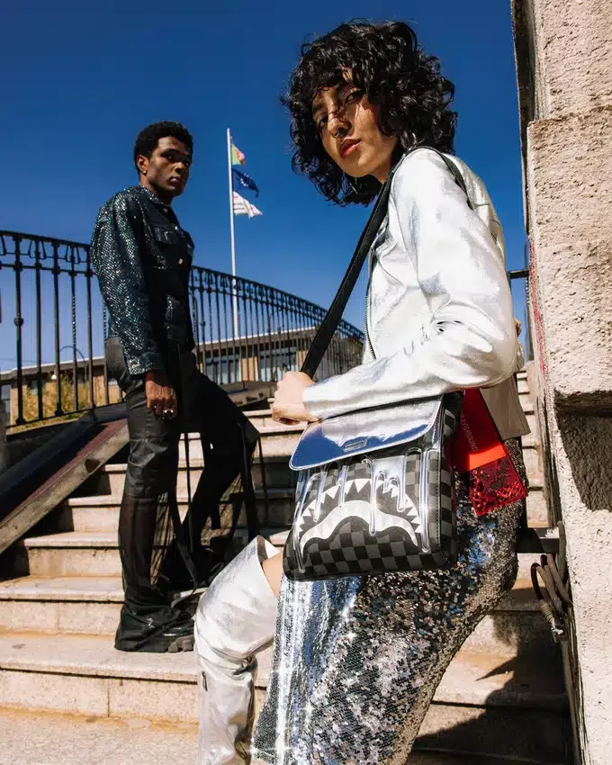 GHOST DRIP Postacı Çantası
