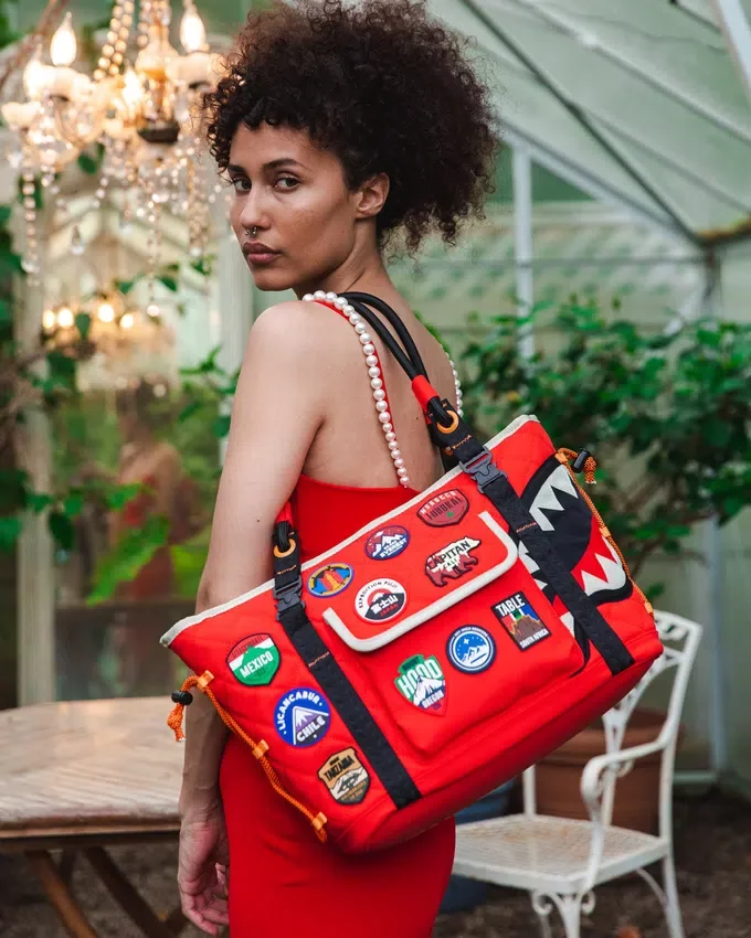 GLOBAL EXPEDITION TOTE