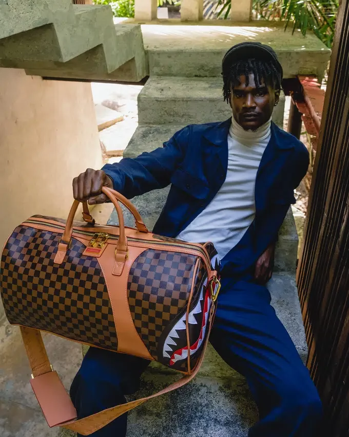 Henny AIR TO THE THRONE Silindir Çantalar