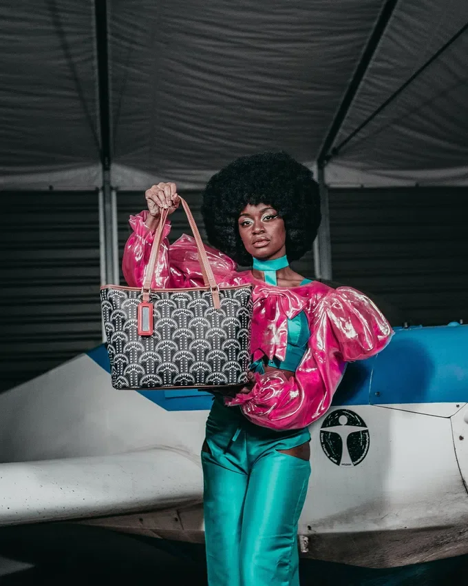 ILLUCHAINS Tote Çantalar