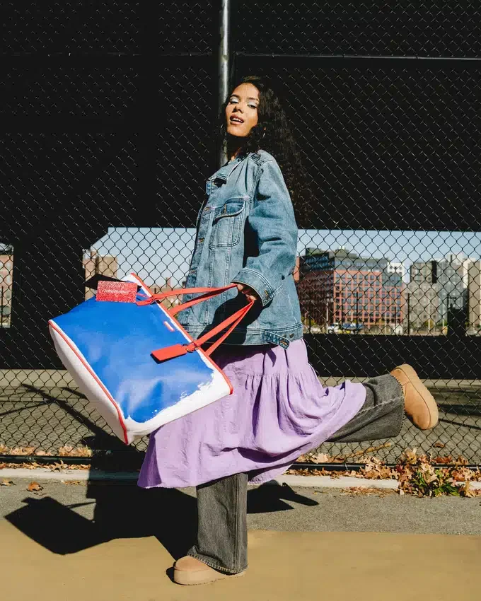 KEITH HARING THE BIG BLUE PURSE Tote Çantalar