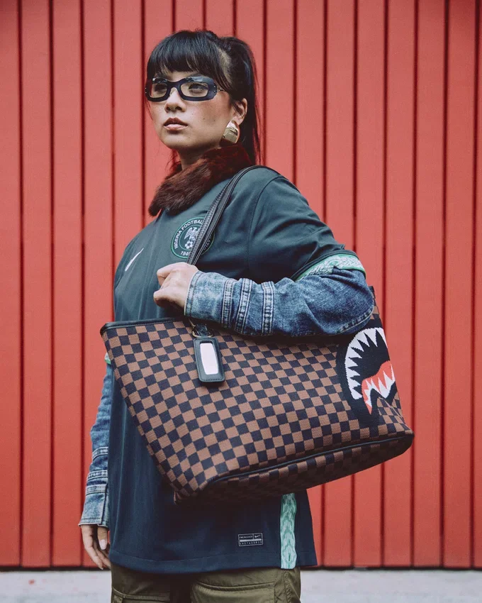 KYOTOKNIT SHARKS IN PARIS Tote Çantası