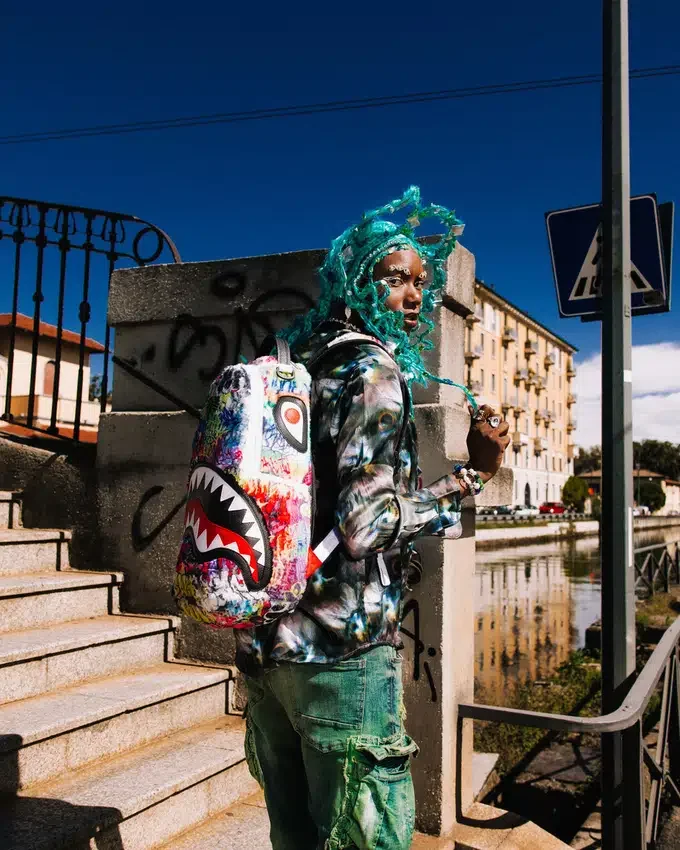 LE MONDE DES GRAFFITIS Sırt Çantası