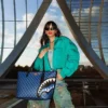 MIDNIGHT MAGIC SHARKS IN PARIS Tote Çantalar