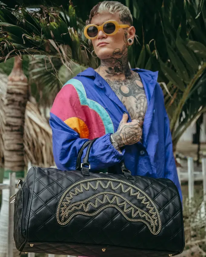 NOIR QUILT GOLD CHAIN SHARK Silindir Çantası