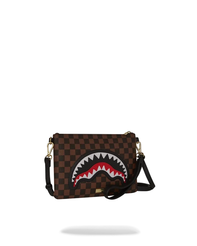 PARİS'TEKİ TİRNEK DİŞLİ SHARK BALIKLARI ÇAPRAZ KLUTŞ