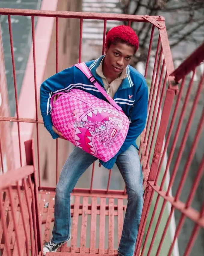 PEMBE PANTER SADECE İŞİMİ YAPIYORUM