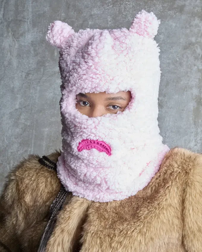 PEMBE POLAR AYI KULAKLILI KAR MASKELERİ