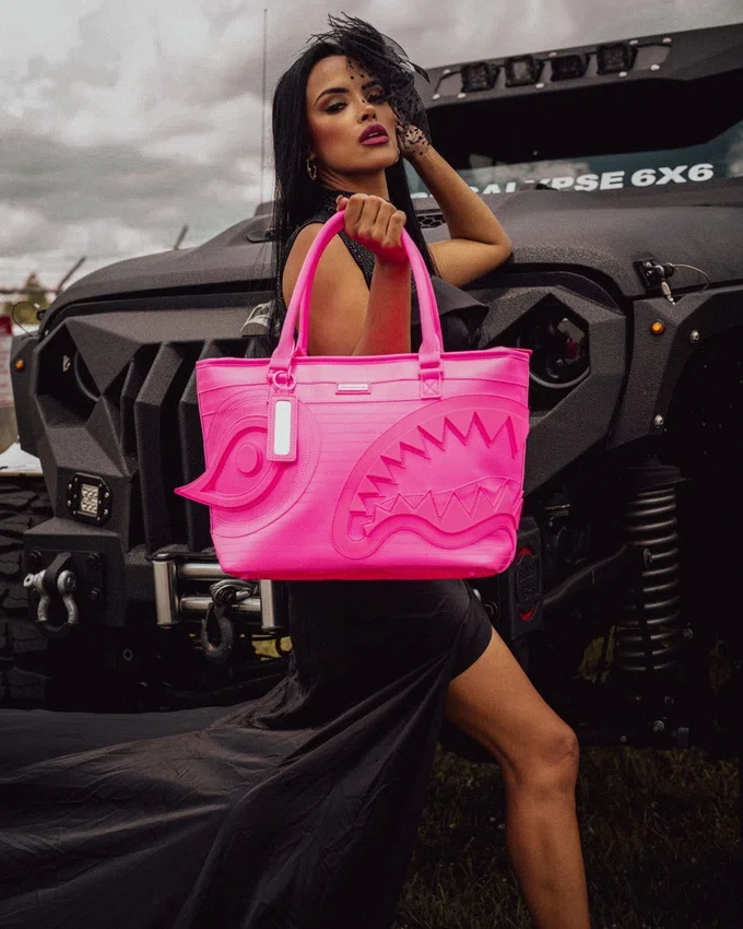 SAKURA SHOCK WAVE Tote Çantalar