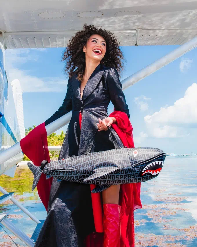 SHARKFINITY STEALTH PILOT KÖPEKBALIKI ŞEKLİNDE Silindir Çantalar