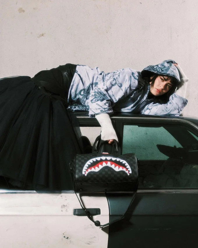 SHARKS IN PARIS HYPER PUFF Mini Silindir Çantalar