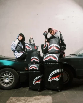 SHARKS IN PARIS HYPER PUFF Tote Çantası